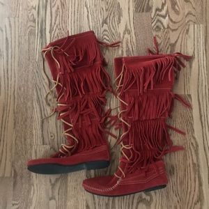 Minnetonka moccasin fringe boots
